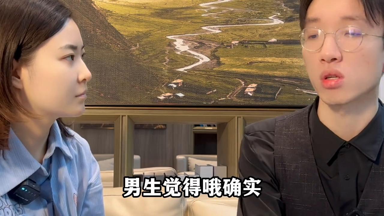 当发现男友跟人暧昧时应该怎么做,男朋友在恋爱中很敏感怎么回事