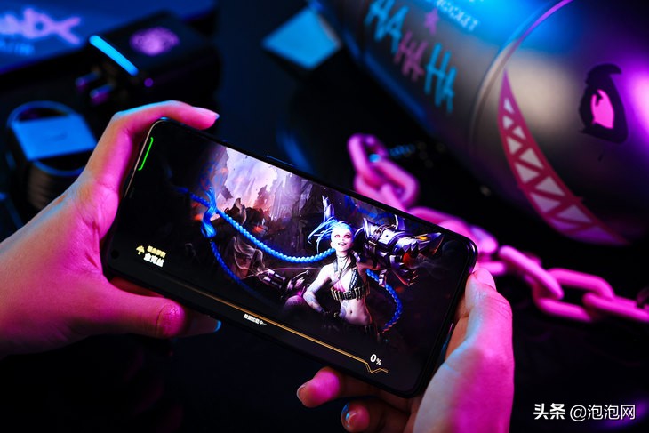 opporeno7pro英雄联盟手游限定版测评,opporeno7pro英雄联盟限定版游戏体验