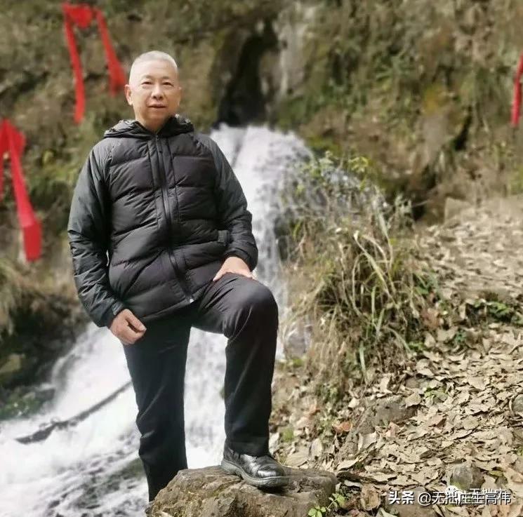 寰烽珮鏈涢噸浣滃,寰烽珮鏈涢噸灏忚闃呰