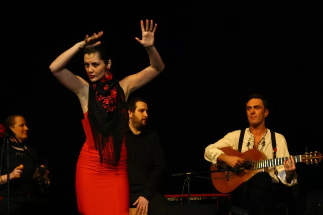 西班牙吉他弗拉门戈教学,西班牙吉他与古典吉他的区别