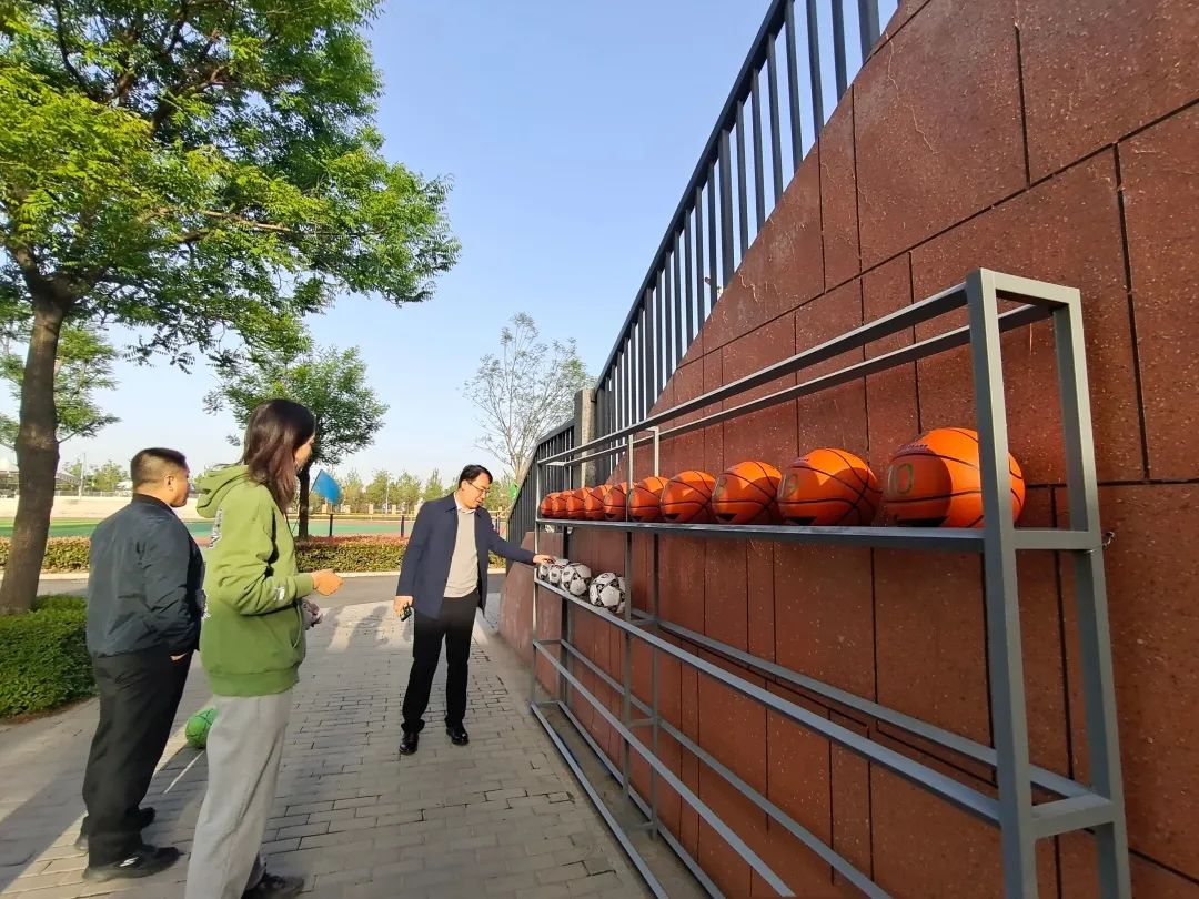 创新共享运动模式，西安市经开第三中学共享篮球、足球上线