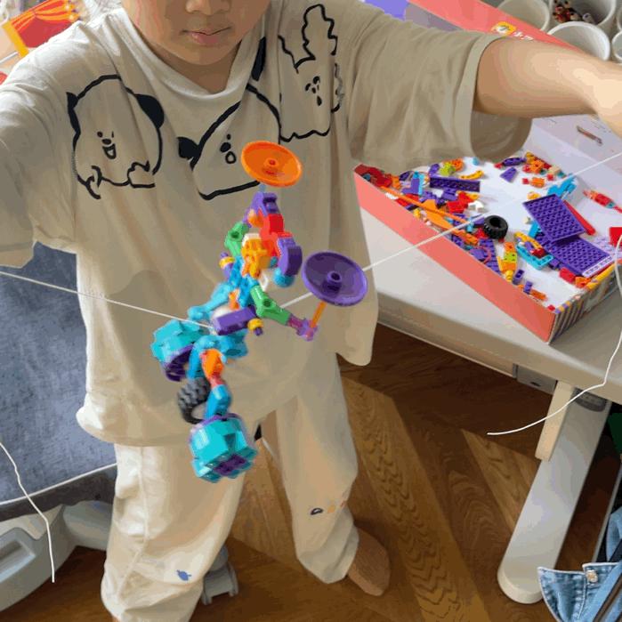 小河狸五合一积木的体验盒子才29元+课程指导，搭建各种机械玩具