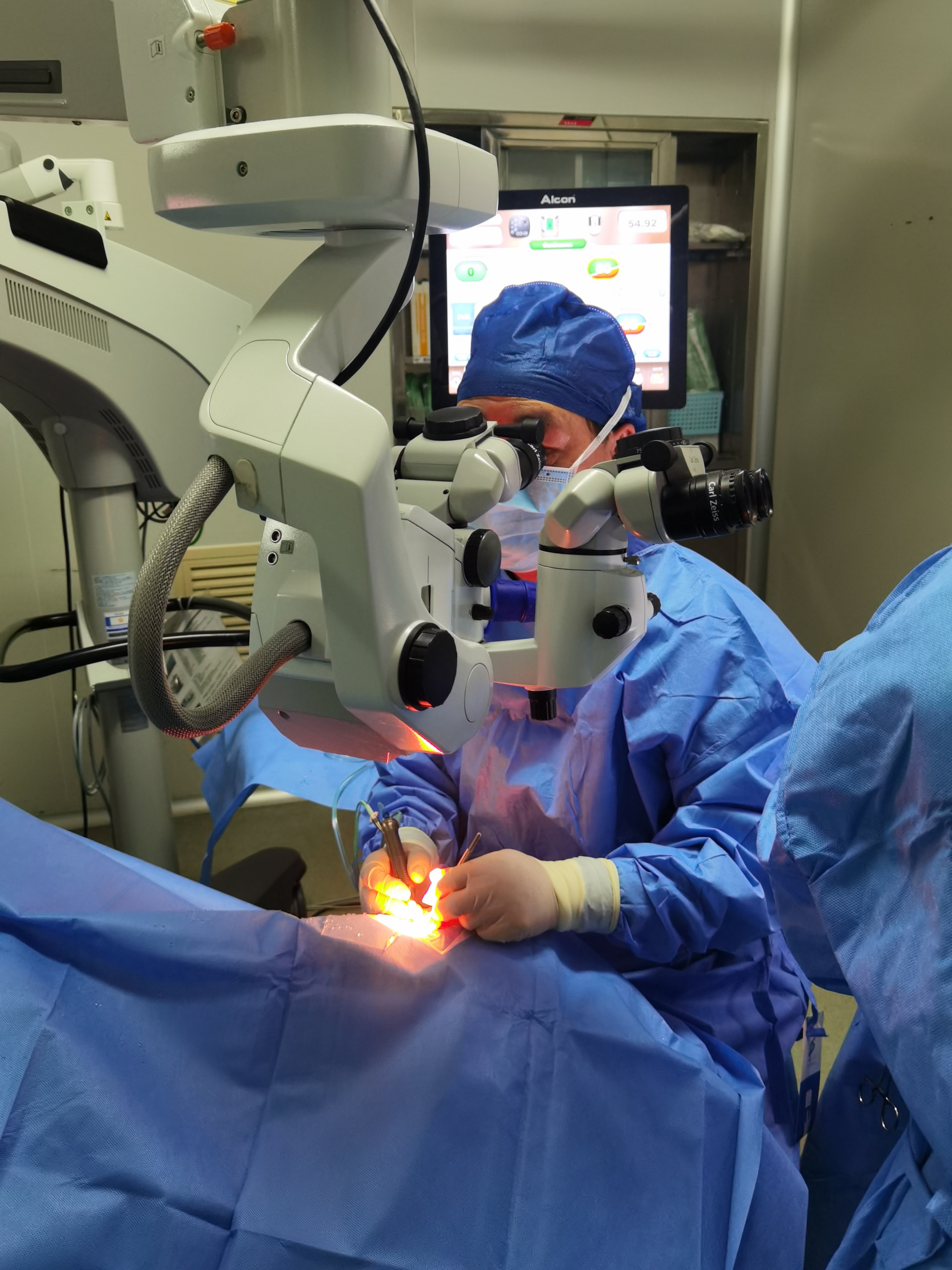 白内障手术失败的眼科医生,上海眼科医院白内障