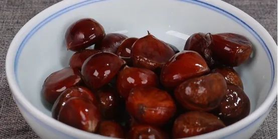 板栗去壳脱皮小方法,板栗快速有效剥壳方法