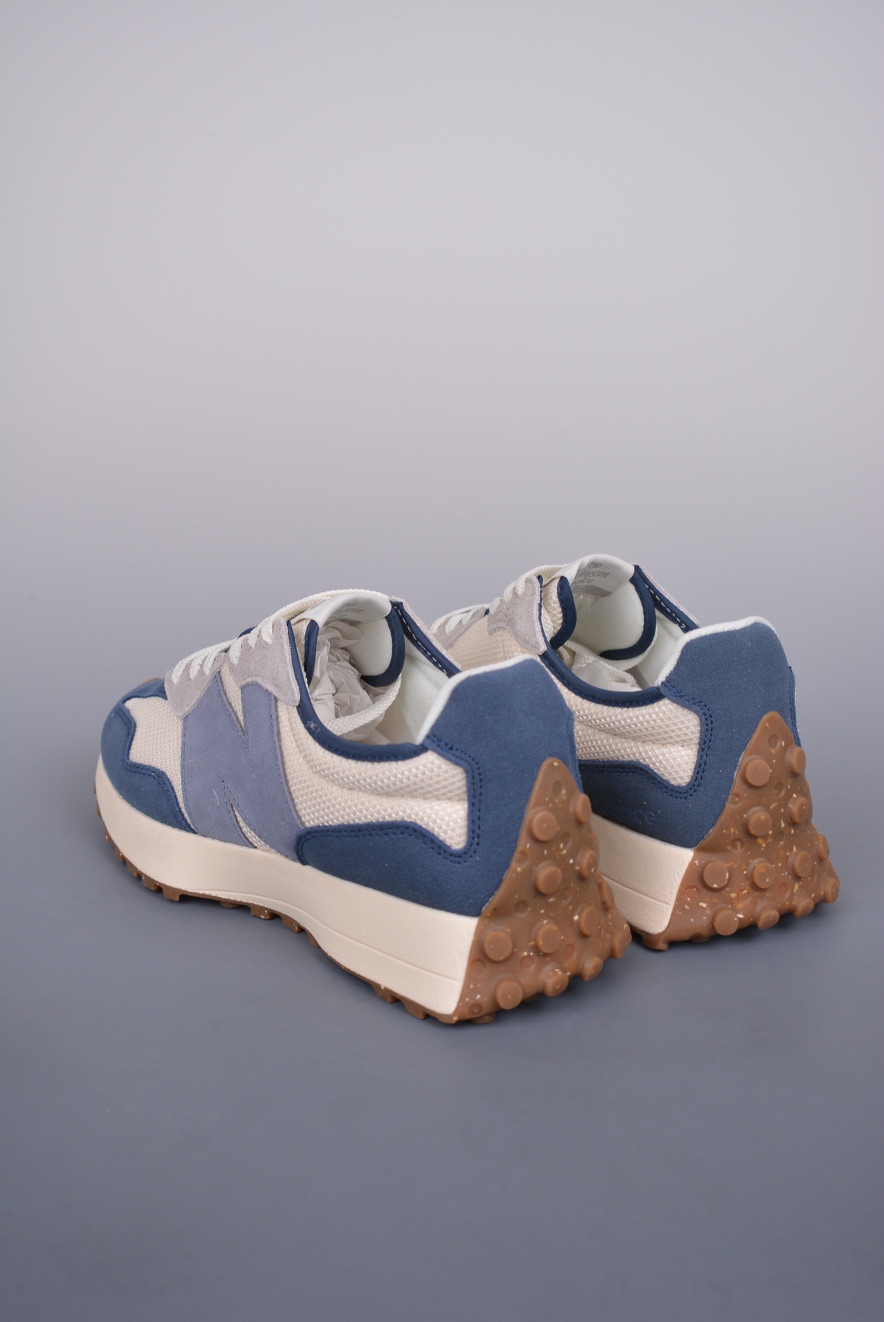 新百伦nb327复古运动鞋,新百伦和newbalance的区别标志