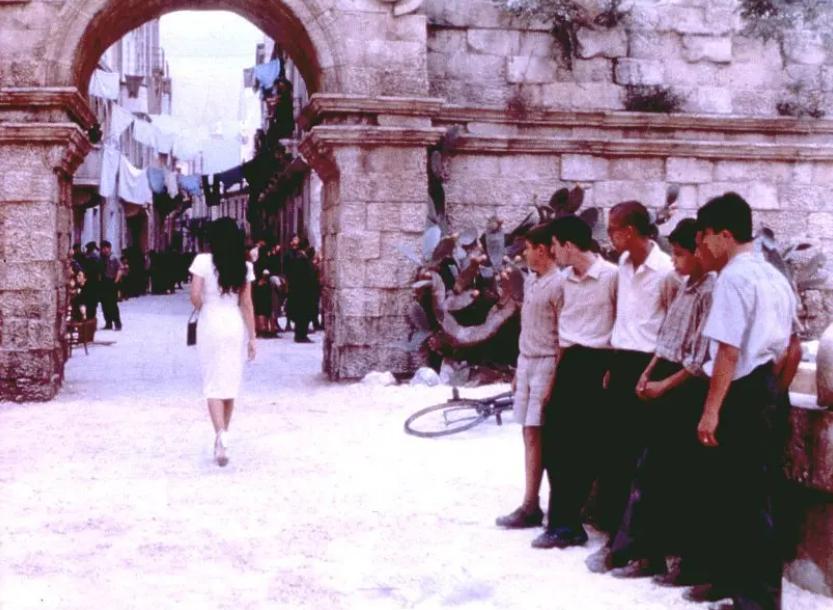 不拍色情片的性感*物尤**，是多少直男的启蒙老师啊