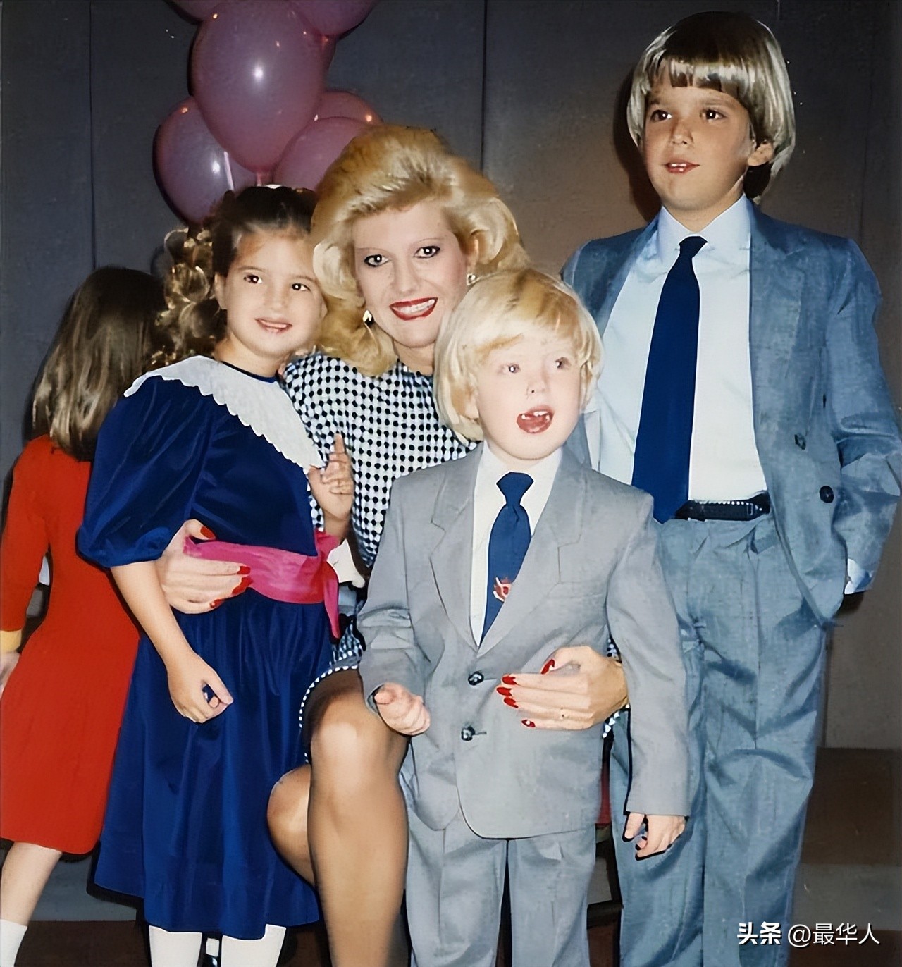 相爱相杀几十年，特朗普把他的前妻，葬在了高尔夫球场