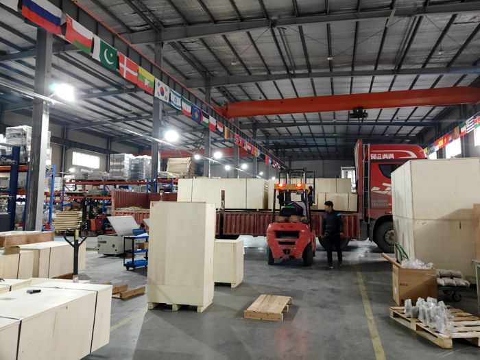 两台镭豹360全自动洗车机发往哈萨克斯坦carwashexpert