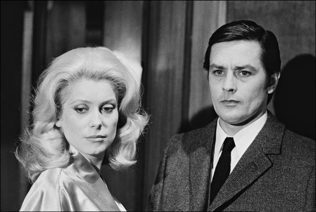 那位曾靓绝时尚圈、串起欧洲上流社会的超模为何落魄至此……