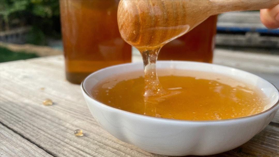 蜂蜜怎么发酵做成面膜的,家庭自制蜂蜜面膜怎么做的呢