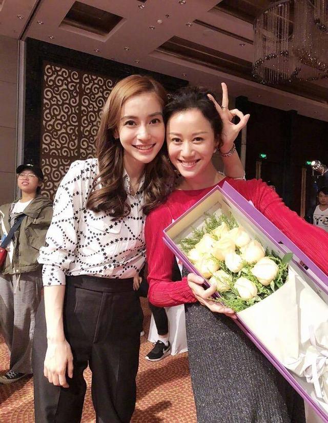 42岁倪虹洁近照曝光,43岁倪虹洁回老家陪父母