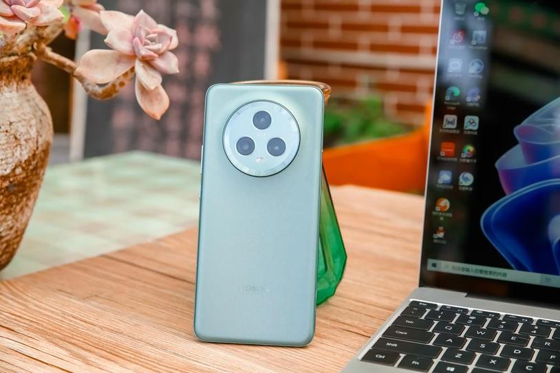 华为和荣耀将在顶峰相见,华为2018荣耀新机型