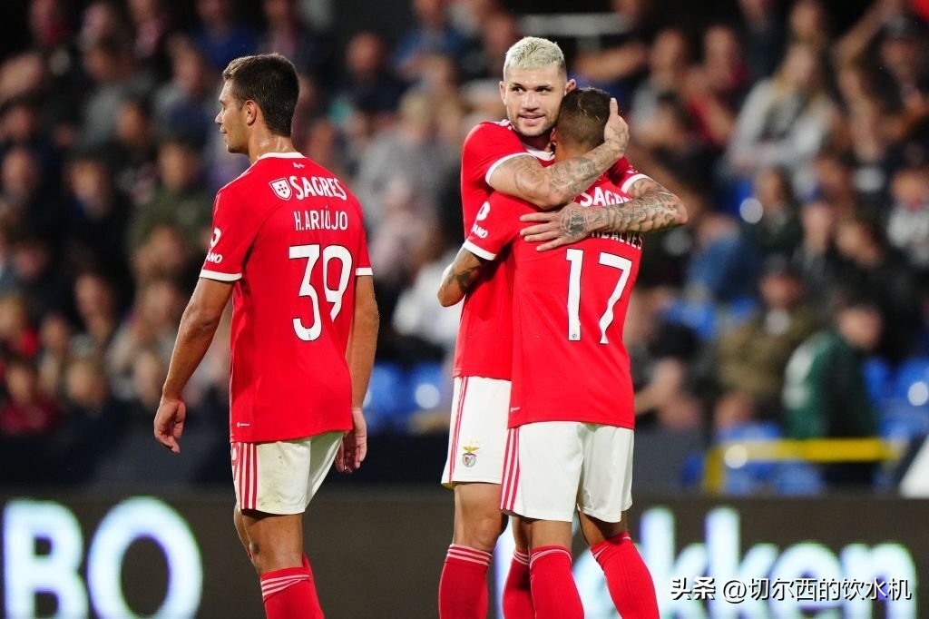 施密特本菲卡欧冠连胜,施密特亚冠比赛