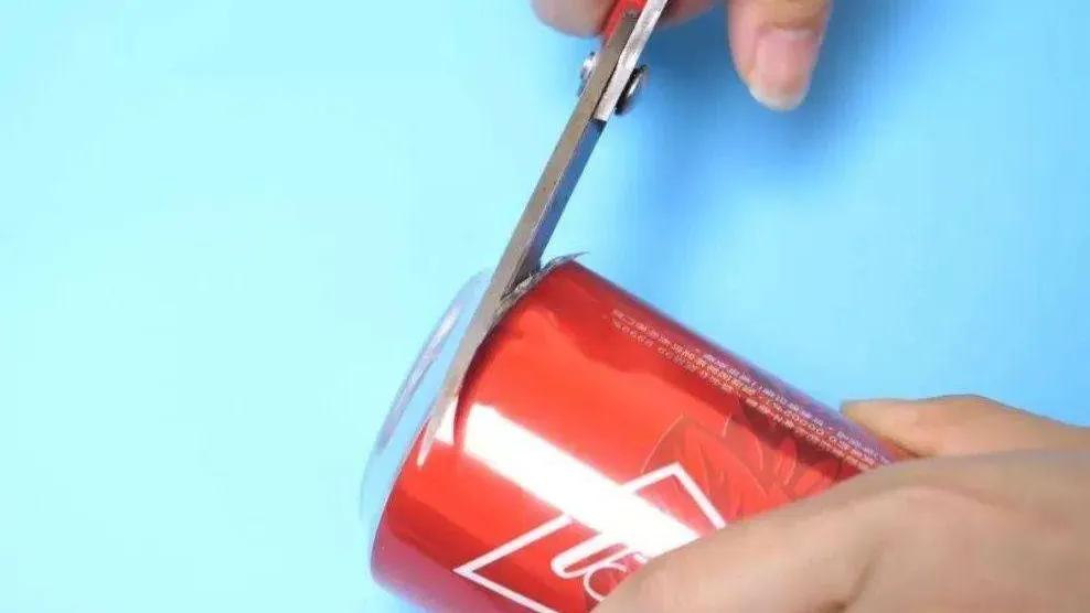 在饭店吃饭被热油溅到怎么处理,手臂有疤夏天穿短袖怎么办