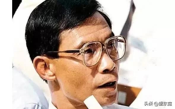 香港16岁少女傍晚借了一个电话消失，第二天发现装在路边的纸箱里