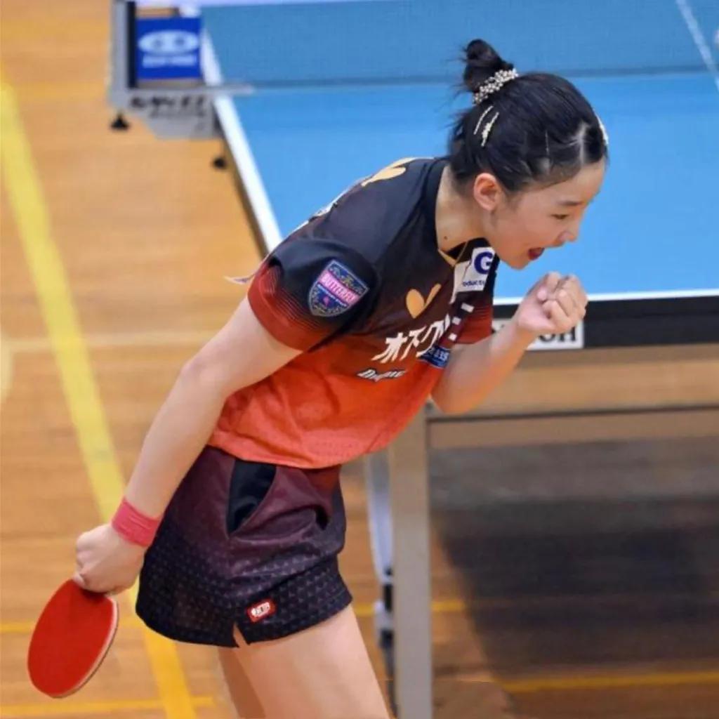 韩国小将给伊藤美诚剃光头视频,伊藤被剃光头了没