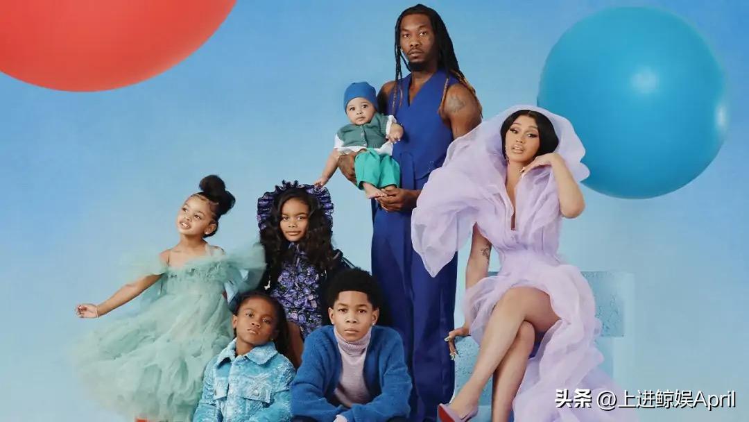 不穿*裤内**，秀棉条？美国女星CardiB，彻底揭开了无限自由的遮羞布