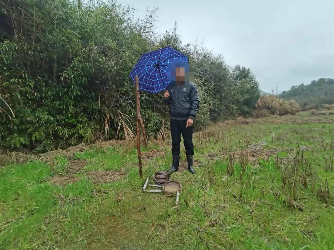 浮梁一男子用钢丝套捕猎野猪被拘！