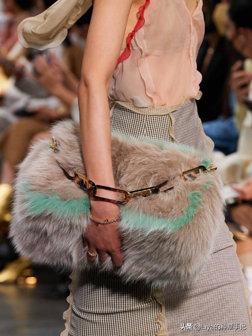 大包包推荐小众高级感轻奢,又休闲又时尚的大包包