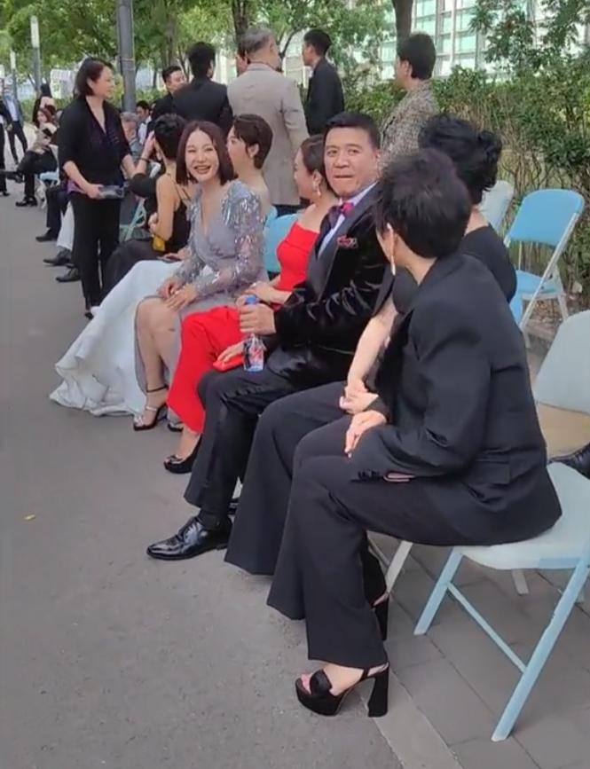 关晓彤于文文同框,于文文和关晓彤同框