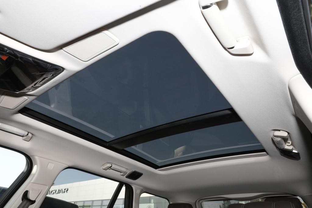 新款路虎揽胜创世3.0t标轴版,体验全新路虎揽胜首发版