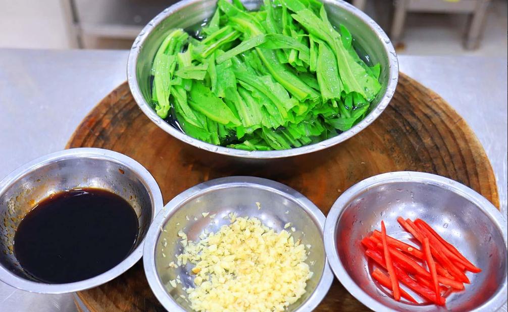 吃水煮菜减肥一餐能吃多少,减肥吃水煮菜应该怎么吃