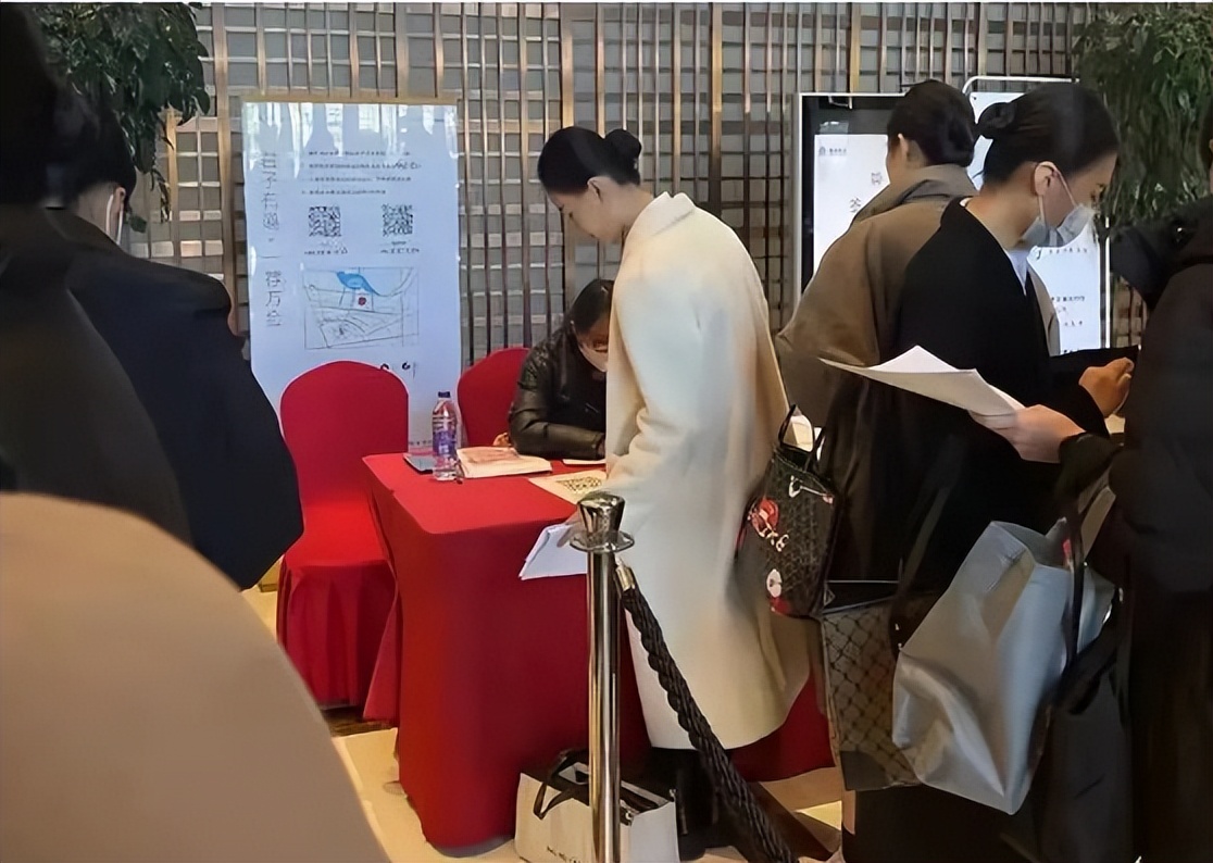 空乘面试规矩男生,空乘面试技巧100例