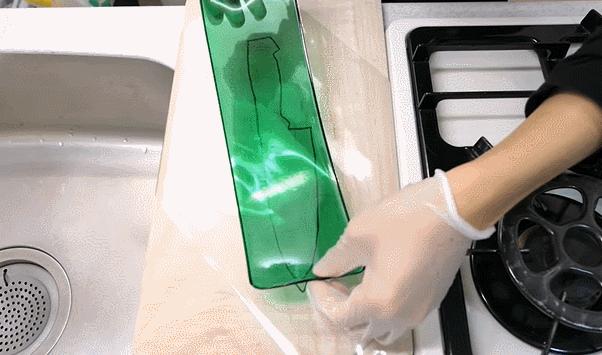 日本小哥用豆腐做刀,日本小哥铸刀全过程视频