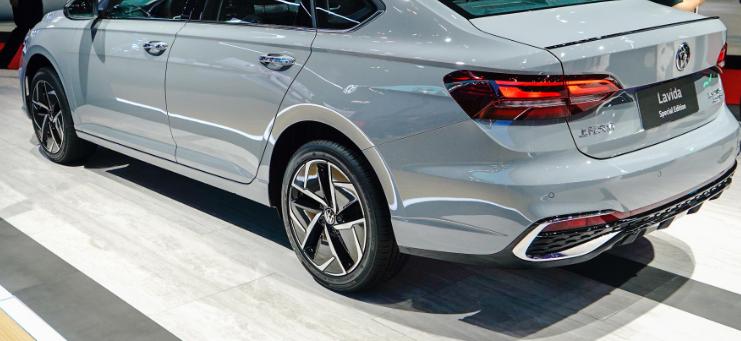 实测2017款朗逸1.6油耗,朗逸新锐7.99万油耗