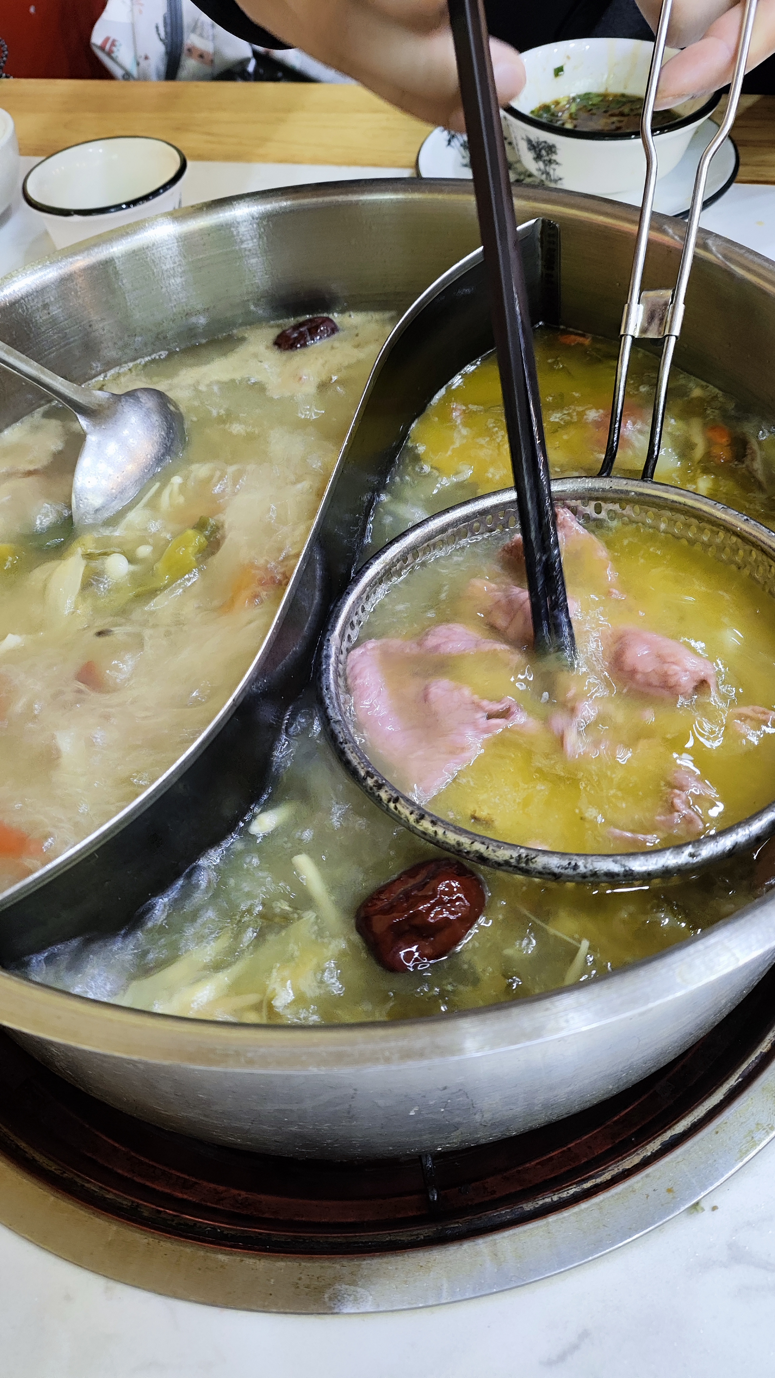 2个人去云南旅游5天多少钱,去北京穷游三天需要多少钱费用