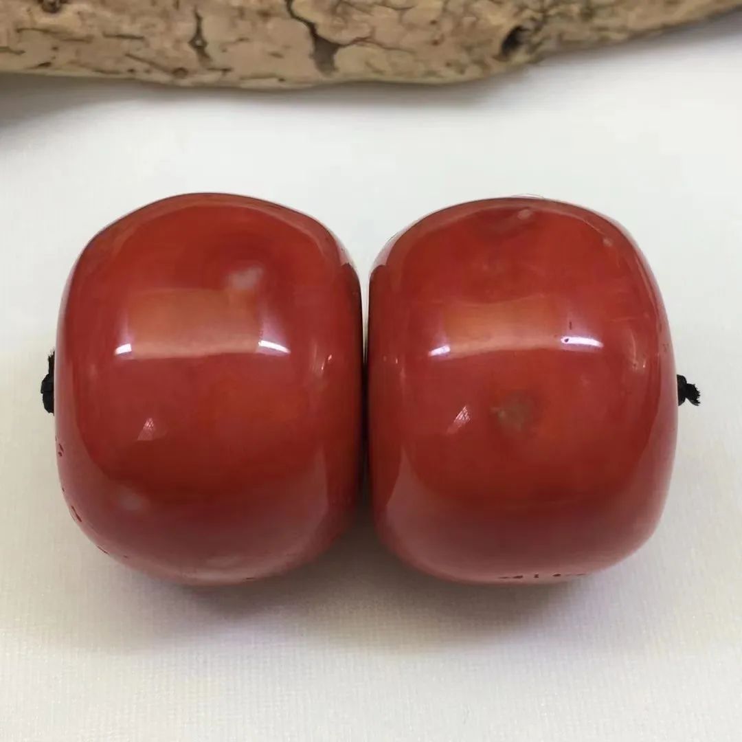 红珊瑚是深海中的千年灵物,深海精灵红珊瑚的万般风情