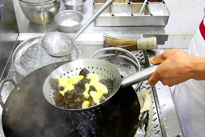 疫情囤菜要囤不喜欢吃的菜,疫情期间多囤口粮