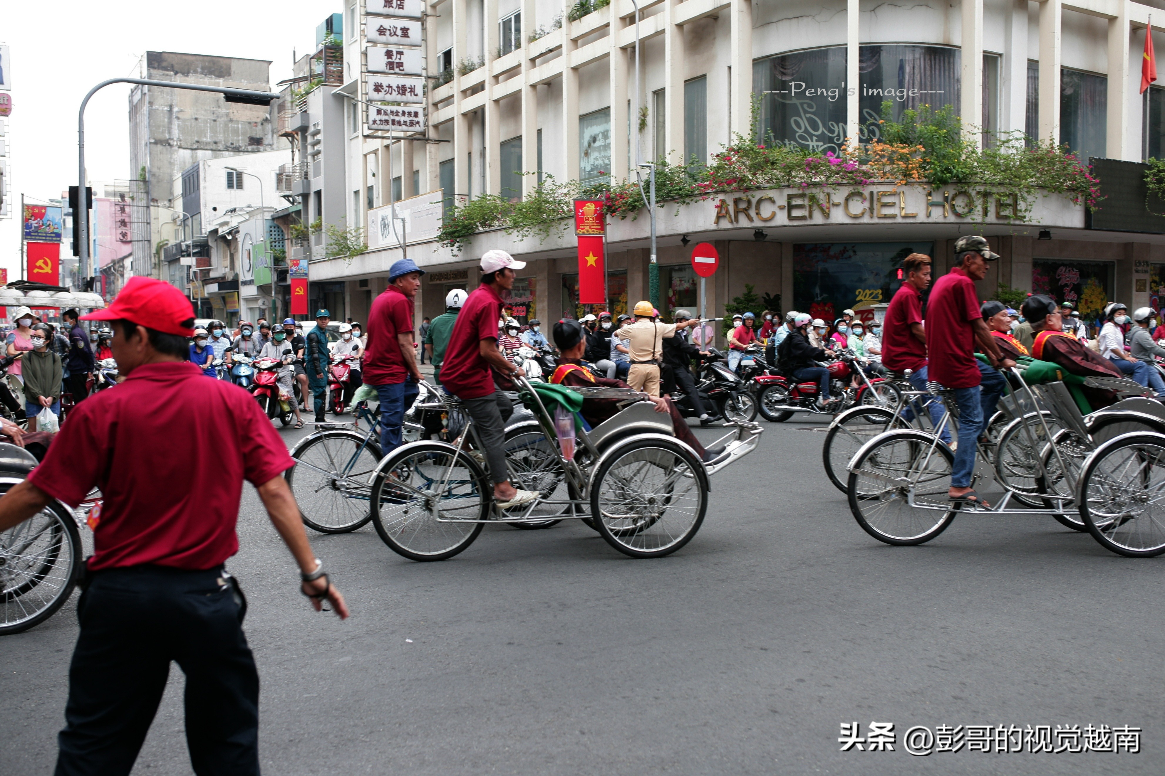 越南西貢華人的【恭請關聖帝君聖駕出遊】活動。