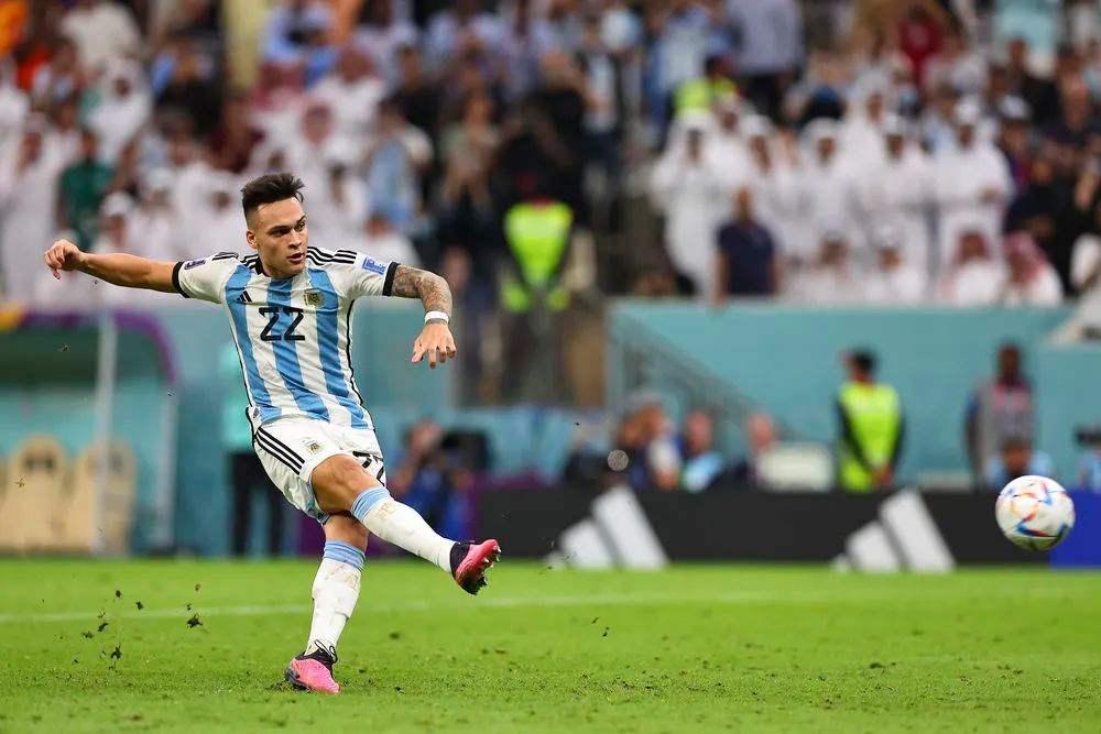 国米三冠王时期的门将,世界杯最让人失望的11人