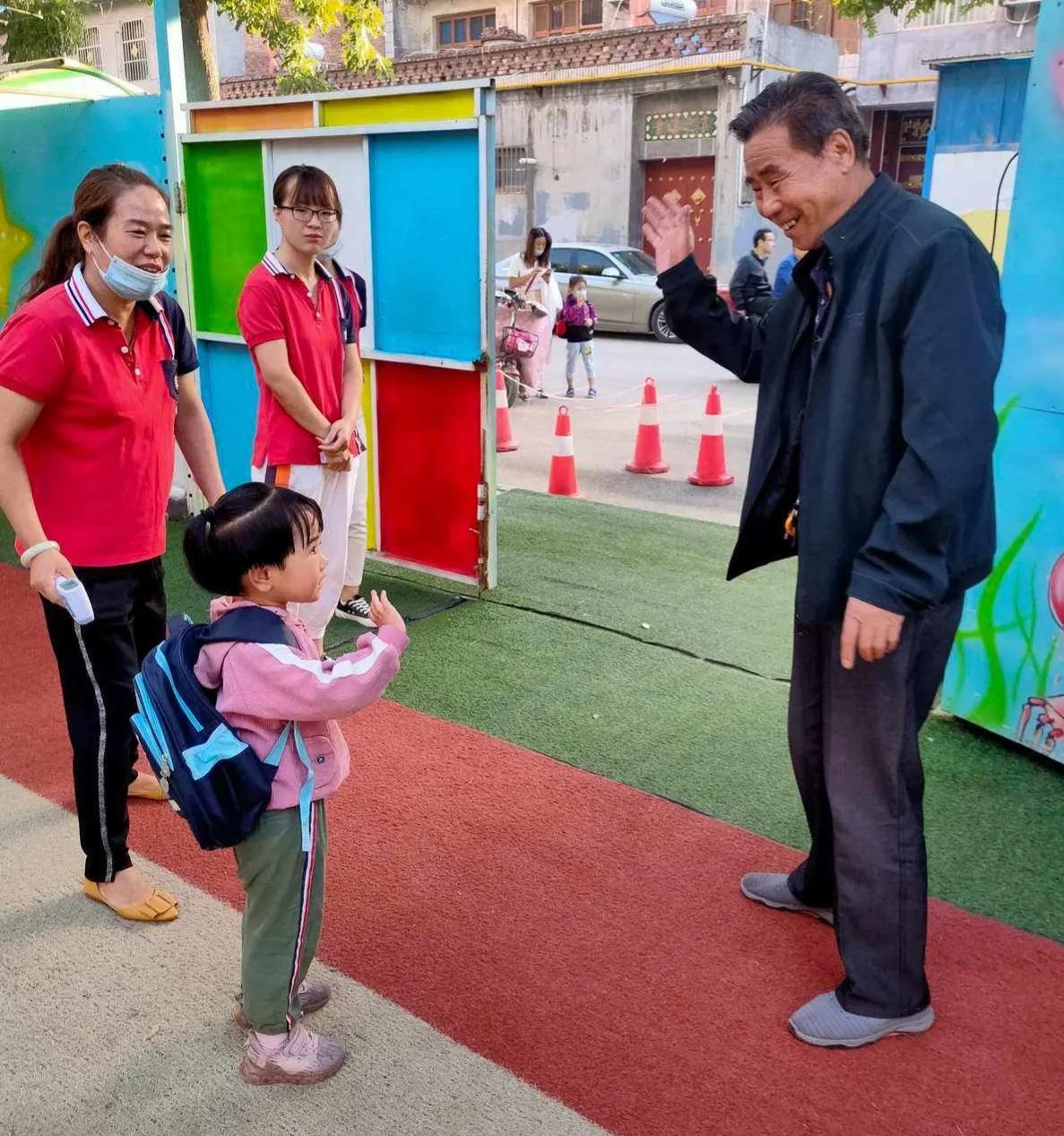 大哥去世大嫂借钱给三弟上大学,大哥大嫂卖弟妹房子后续