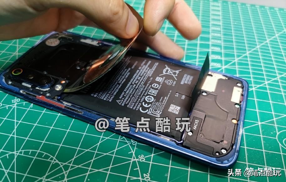 小米9后壳摔破了怎么办,小米9新一代钉子户