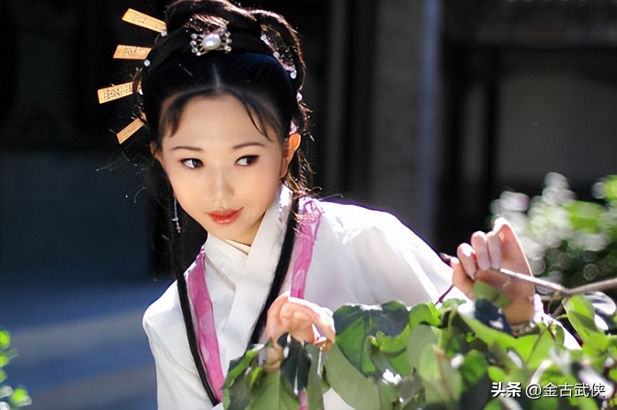 步非烟革金庸的命议论文开头,步非烟是女作家吗