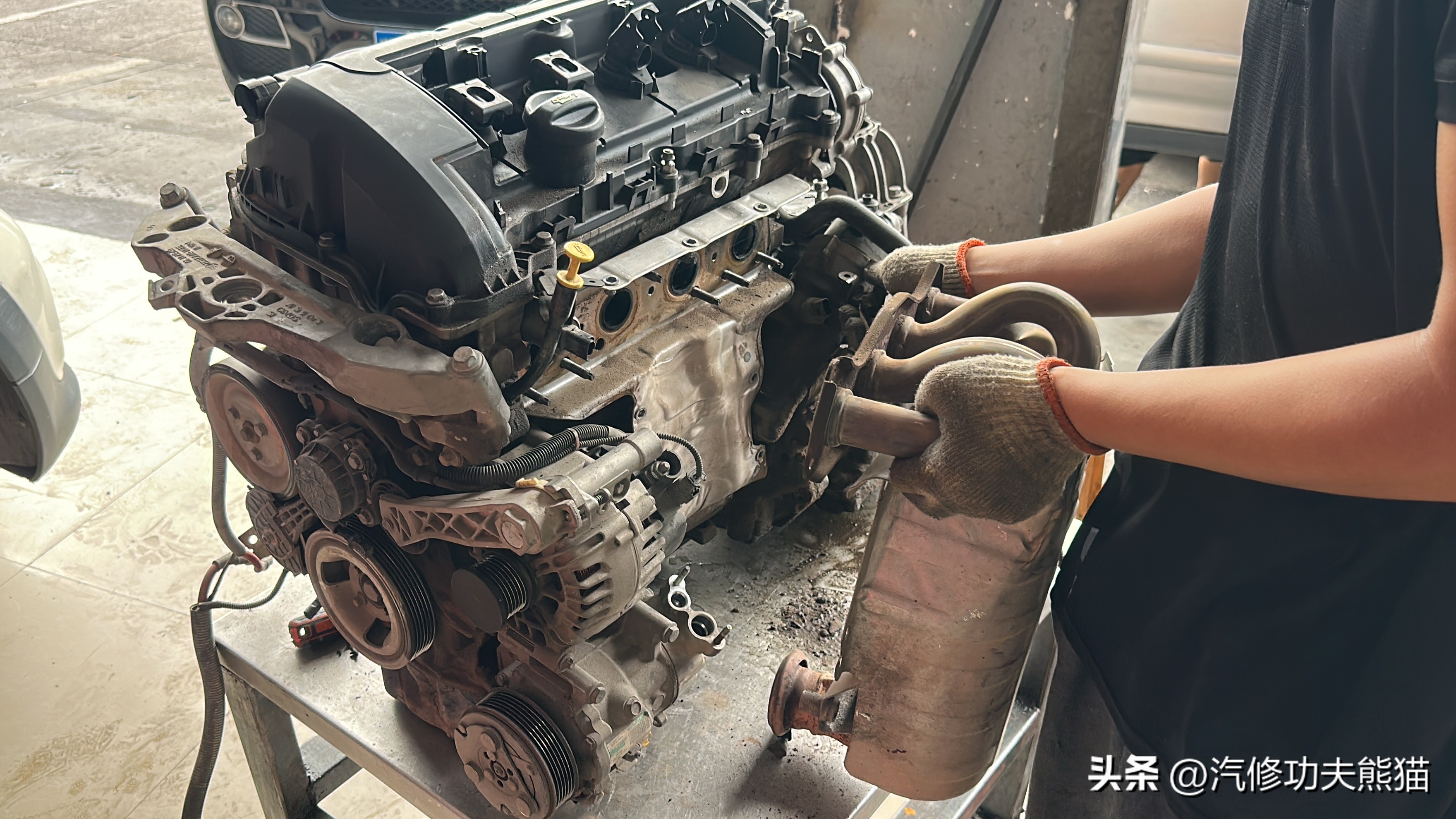 没听刘团长的劝，宝马MINI严重烧机油车主后悔不已，便宜没好货！