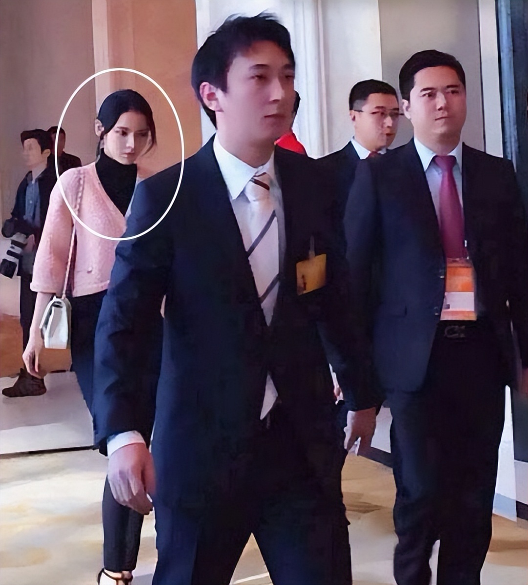 从“纯情少年”到“浪荡公子”，王思聪到底经历了什么？