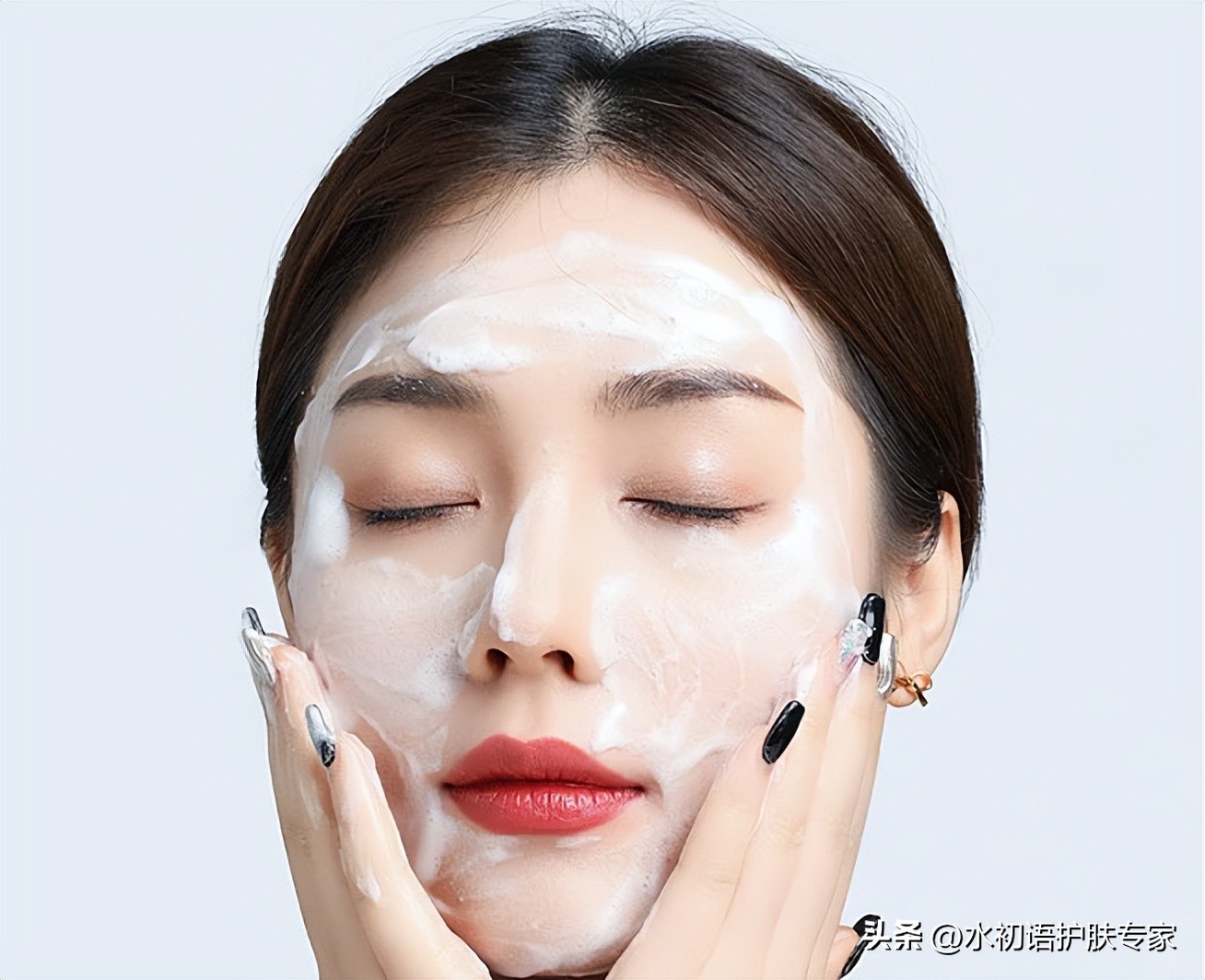 皮肤油毛孔粗大暗黄用什么护肤品,油皮毛孔粗大公认最好用的护肤水