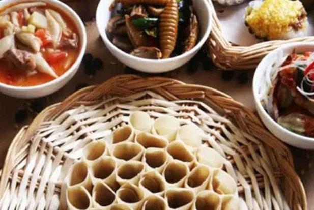 一个花卷33，一碗豆腐汤69，“穷人止步”的西贝，还需要排队用餐