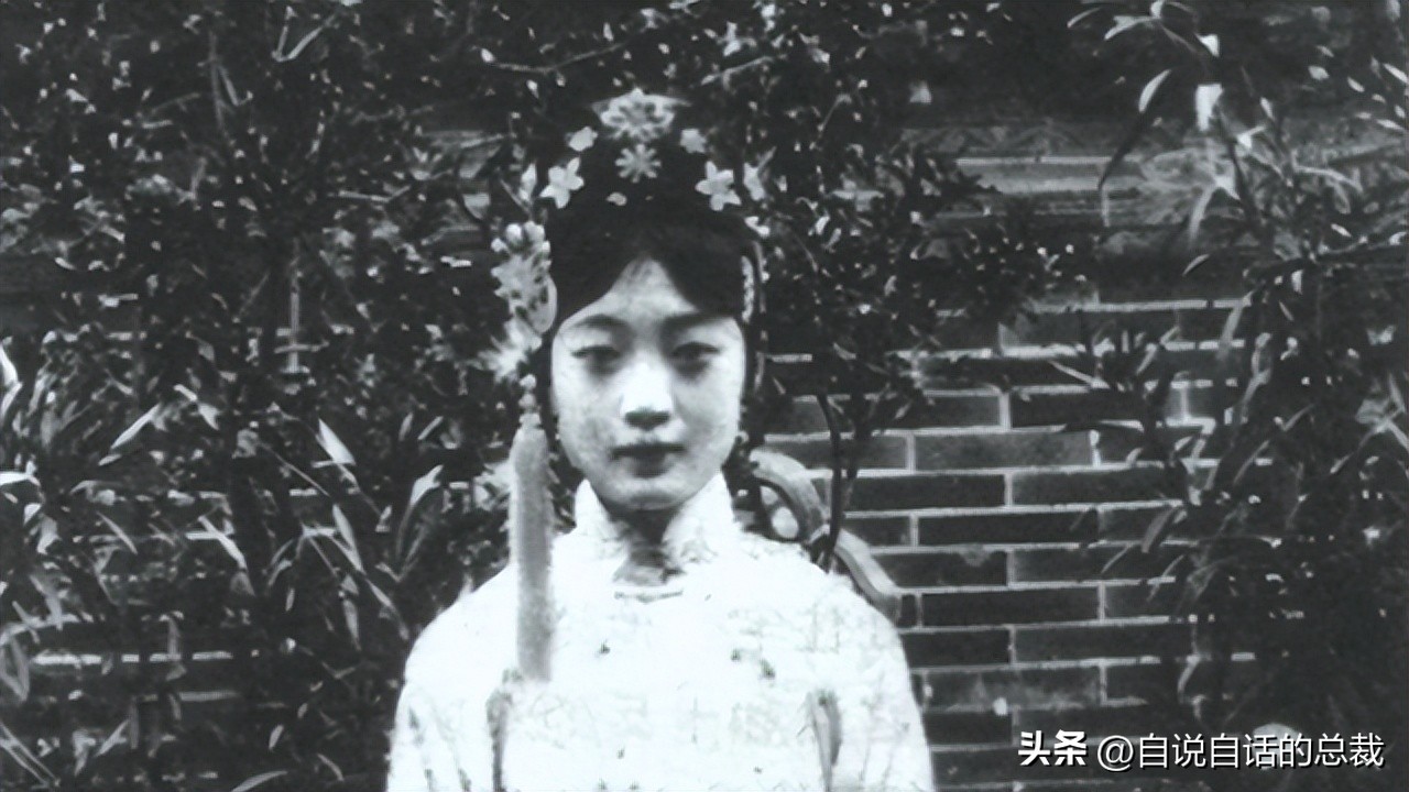 末代皇帝皇后染上烟瘾第几集,末代皇帝皇后婉容吸大烟