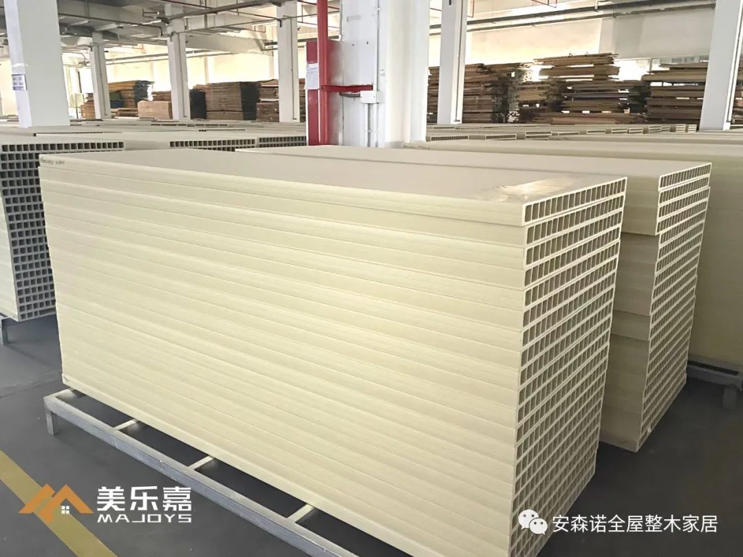 美乐嘉木塑门|精于品诚于质，一扇好门即刻到达