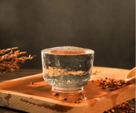 喝酒不能喝但是又想喝,十种最好喝纯粮酒推荐图片