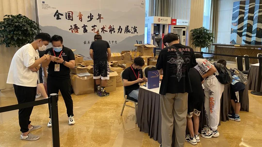 冬奥精彩瞬间集锦解说,冬奥闭幕式精彩瞬间康辉