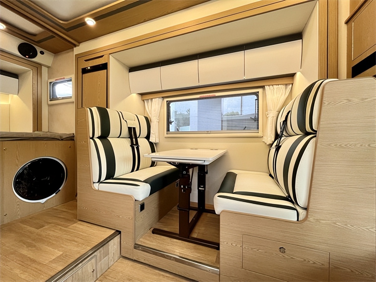 戴德e途promax双拓展房车,c型双拓展型房车性价比