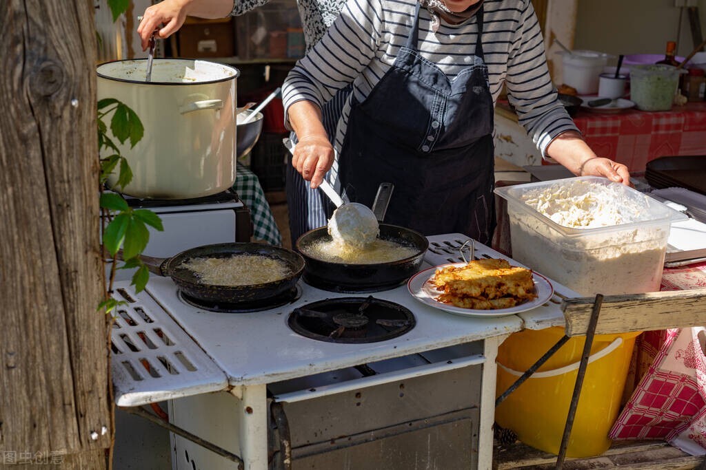 东北夫妇开面馆,开面食店成本多少钱起步