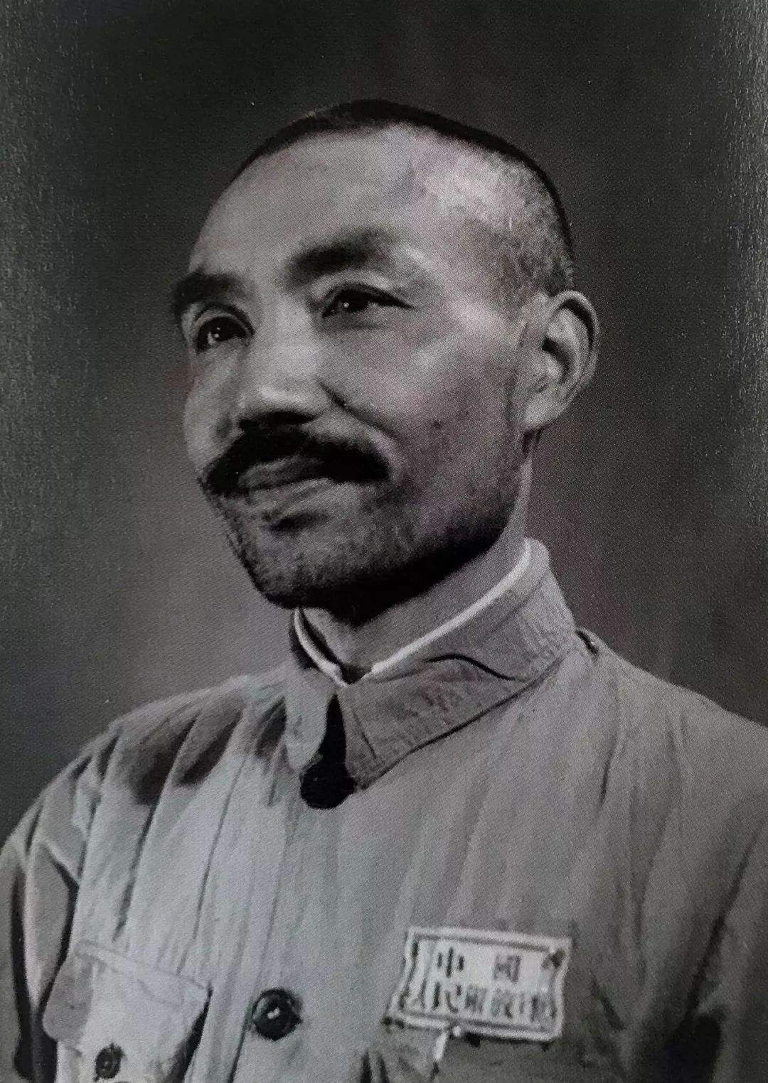 红军进攻被联络员叫停，团长大骂：他是叛徒