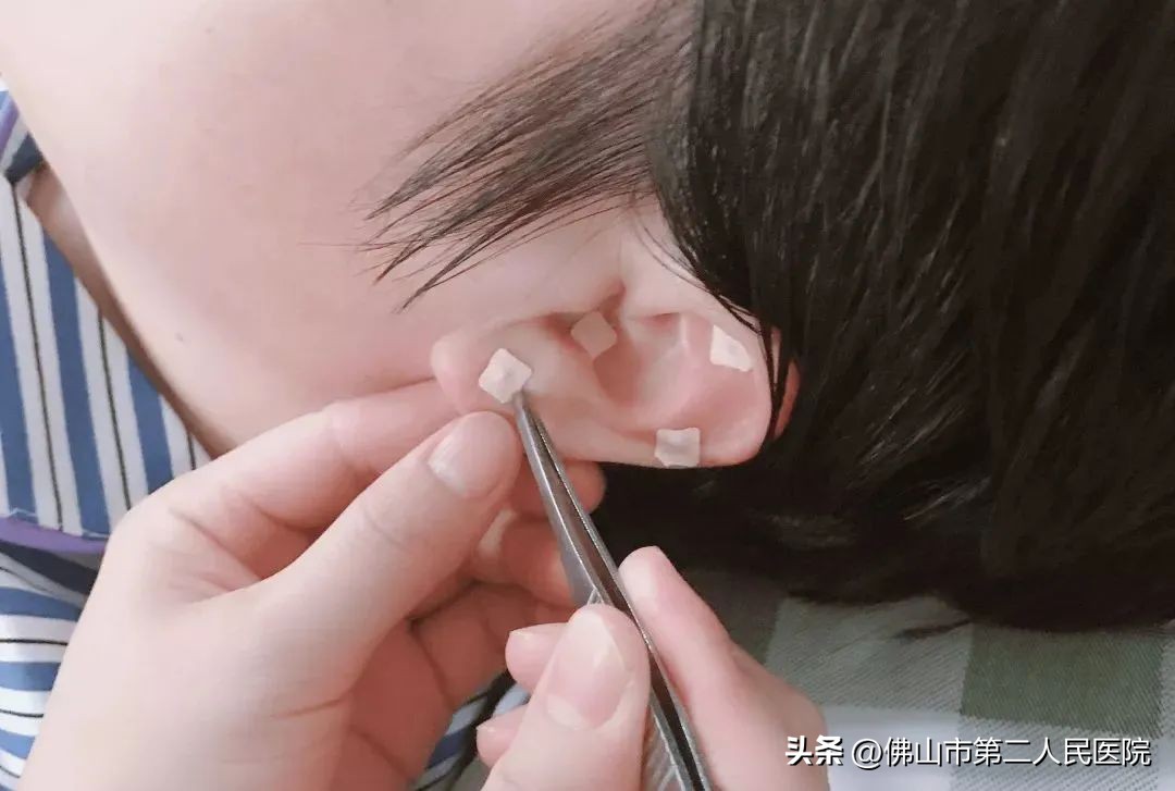 女子熬夜打牌的危害,打牌后耳鸣怎么回事