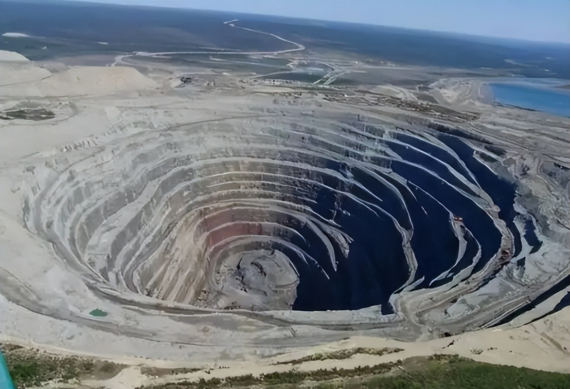 3万多一克拉钻石,3万一克拉的人造钻石